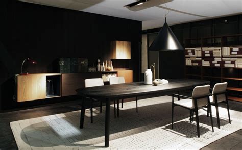 Luxury furniture, classic furnishing for luxury bedrooms, bathrooms, and living rooms. Italian furniture brands ideas: New Porro's dining room ...