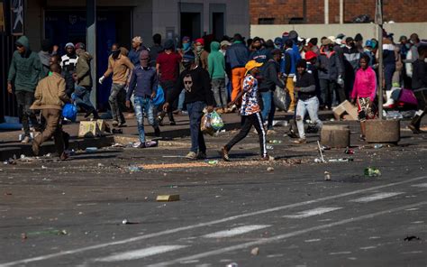 6 Dead In South Africa Riots Over Jailing Of Ex Leader Zuma
