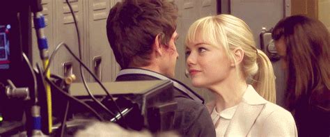 I love emma stone and i'm getting concerned because even though you can tell that her body structure allows her to be petite and still healthy, its concerning when you. stonefield gifs | Tumblr