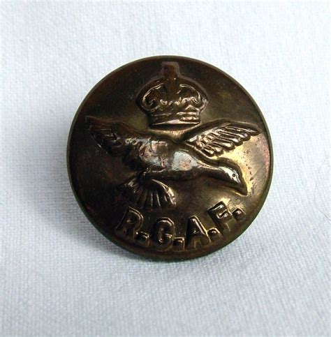 Rcaf Kings Crown Uniform Buttons Large In Raf Ww2