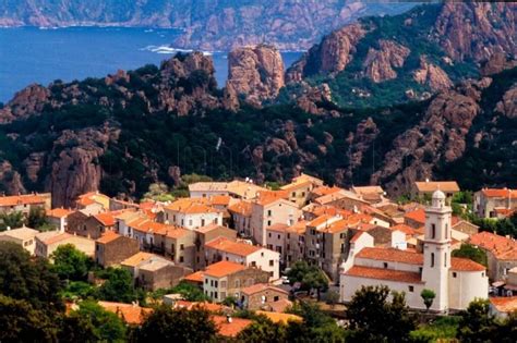 15 Most Beautiful And Charming Small Towns In France