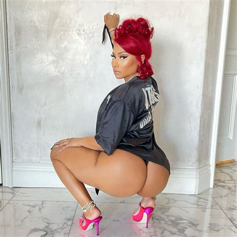 Nicki Minaj Shows Off Bare Butt In Thong In NSFW Photo As Fans Say Eye Catching Instagram Gave
