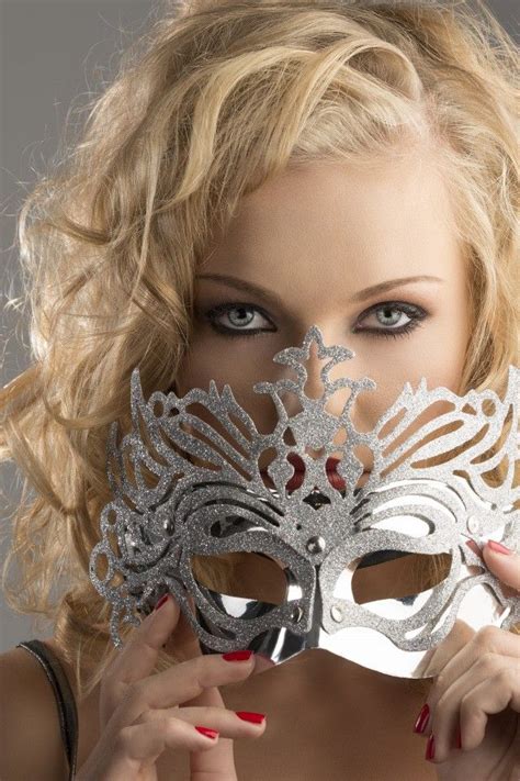 Pin By Nicole 🍀 M🇮🇹🇩🇪 On Opera Gloves Glamour At The Opera Beautiful Mask Masks