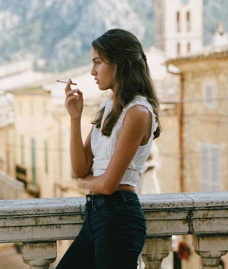 Pin By Geneviève 🧸💒 On Italia Women Smoking Girl Smoking Smoking Ladies