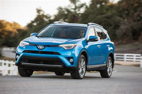 Here are the ratings for the 2019 toyota rav4 hybrid. 2019 Toyota RAV4: What to Expect from Toyota's Next Best ...