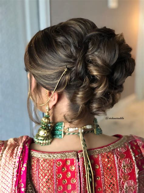 In these styles, the expert makes the delicate mane a docile hair with the tools and products that are necessary for the skill and. Curly Hairstyles For Indian Wedding in 2020 | Indian ...