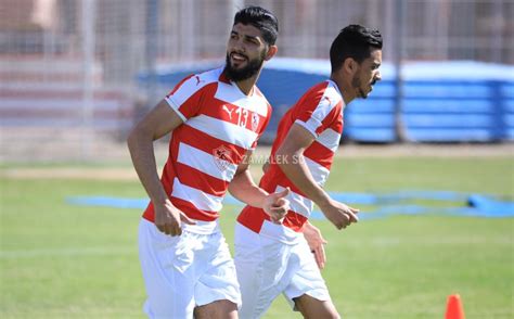 نتيجة مباراة الزمالك والمصري البورسعيدي اليوم، خلال متابعتنا المتواصلة للمباراة اليوم نرصد لكم أحداث وتفاصيل المباراة، حيث بدأت الآن المباراة ونلاحظ أن النادي. صور.. ضحكة كهربا وبوطيب أبرز ملامح تدريب الزمالك قبل ...