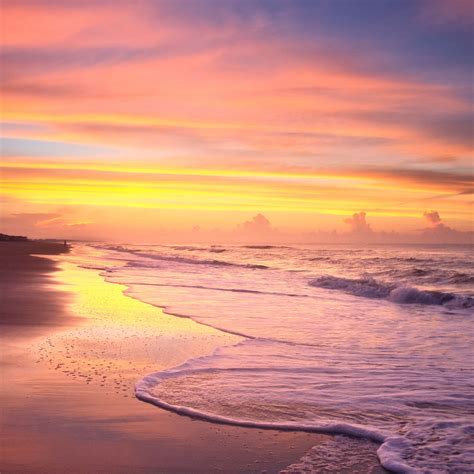 2932x2932 Sunrise On The Beach In The Summer Time At Ocean Isle Beach