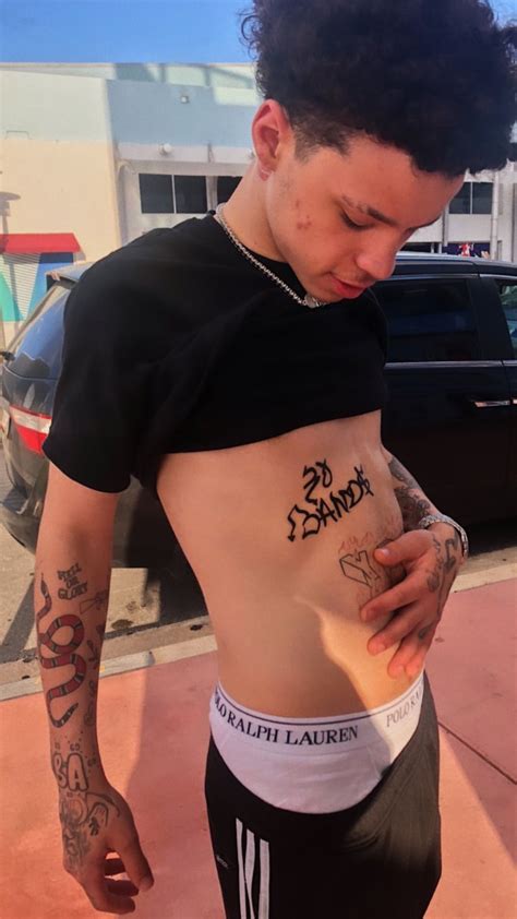 Like his contemporaries, lil mosey is also a fan of getting tattooed and has quite a few interesting ones on his body. Pin by Yvngjazzy🌊 on boo in 2020 (With images) | Mosey ...