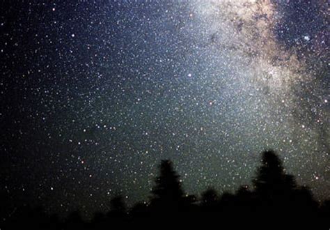 La nuit des etoiles est l'occasion pour les petits et les grands de venir à la rencontre d'astronomes pour se plonger dans la contemplation du ciel. La nuit des étoiles à Chambéry et Aix les Bains en Savoie ...