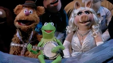 Watch Muppets Sing Rainbow Connection At Hollywood Bowl Rolling Stone
