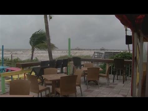 Weather forces some Fort Myers Beach businesses to close ...