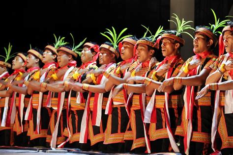 5 suku di jawa timur yang harus kamu ketahui rivorma. 6 Tarian Daerah Indonesia Yang Terkenal di Dunia - Blog Unik