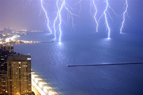 Simultaneous Lightning Strikes On Lake Michigan Pics