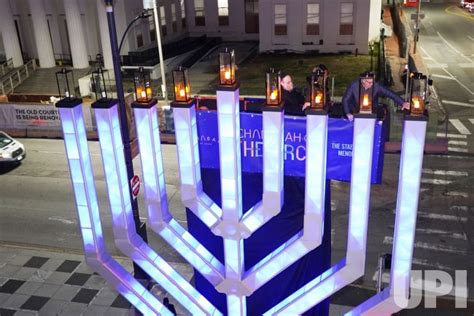 Photo Lighting Of Menorah On Sixth Night Of Chanukah Slp2023121201