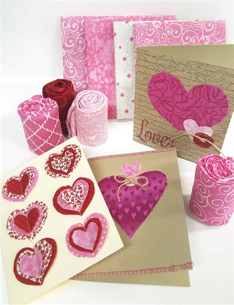 A printable design makes this valentine's day card easy to diy. DIY Valentine's Day Fabric Cards - Fabric Editions Blog