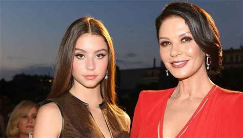 She is the recipient of several accolades, including an academy award, bafta award, tony award. Catherine Zeta Jones 1999 Oscars / Inspiration from the ...