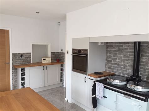 Sırada listelenen number one kitchen ile ilgili 20 tarafsız yoruma bakın. Howdens | The UK's Number 1 Trade Kitchen Supplier | Free ...