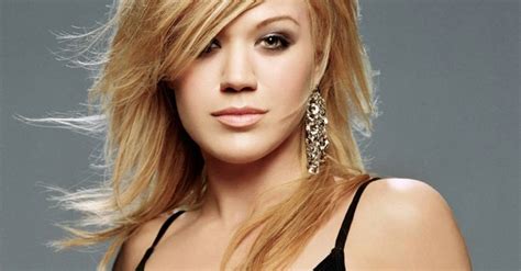 My sister was one of the dancers at this performance so we could watch the rehearsals. Kelly Clarkson interview: Since U Been Gone is 10 years old
