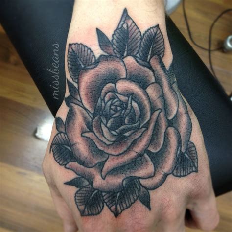 Rose Hand Tattoos Images And Pictures Becuo Rose Hand