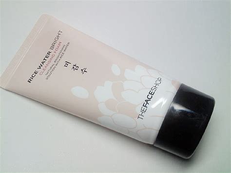 It claims to not only cleanse your skin but brighten it as well. Fashion Holic: The Face Shop Rice Water Bright Cleansing Foam