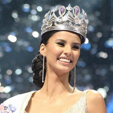 look as miss sa debuts new crown we take a look at our favourites over the years