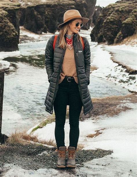 What To Wear Camping Howtowear Fashion Hiking Outfit Women Fall