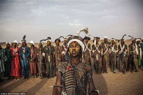 Ritual Where Men Can Steal Each Others Women In Niger Daily Mail