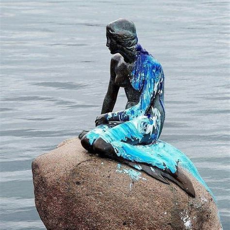 What Did Hans Christian Andersons Little Mermaid Statue In