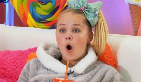 Cuteness Overload See Videos Of Jojo Siwa And Her Girlfriend Film Daily