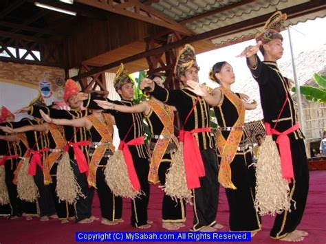 Media in category kaamatan 2014. Pesta Kaamatan, Sabah, Malaysia/sumazau-kaamatan-dsc02993