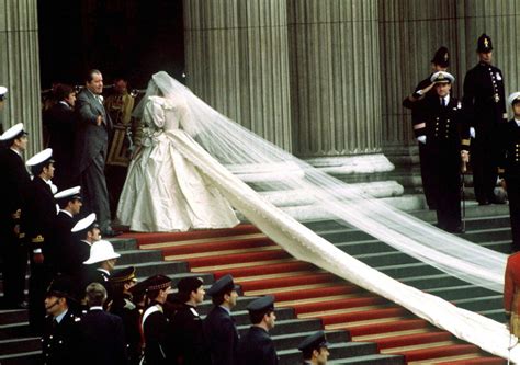 Empty Seat At Royal Wedding Explained No It Wasnt For Princess Diana