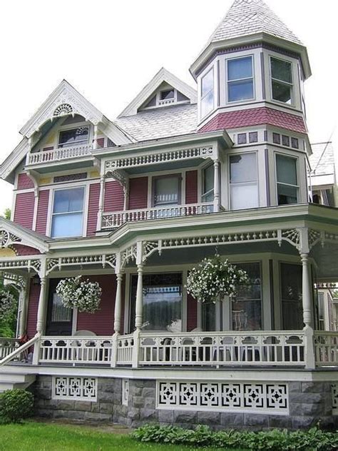 Beautiful Victorian With Gingerbread Trim House Victorian Architecture