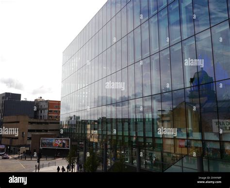 Architecture Architectural Features Of The Modern City Central Library