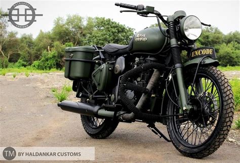 Royal enfield classic 350 vs royal enfield bullet 350. Encode ~ Beautifully painted Military Green Royal Enfield ...