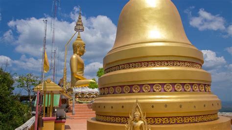 Climb up 1272 stairs to a statue of a sitting buddha that's perched sitting atop a mountain and built into the side of a cave, this temple features massive golden buddhas overlooking the stunning krabi countryside and. Tiger Cave Temple from Krabi - My Thailand Tours