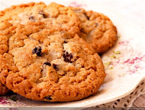 Quick Oatmeal Raisin Cookies Recipe