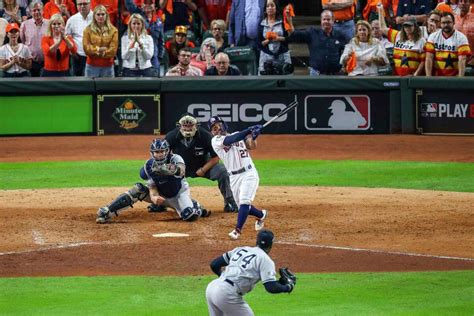 Jose Altuves Walkoff Homer Sends Houston To The World Series