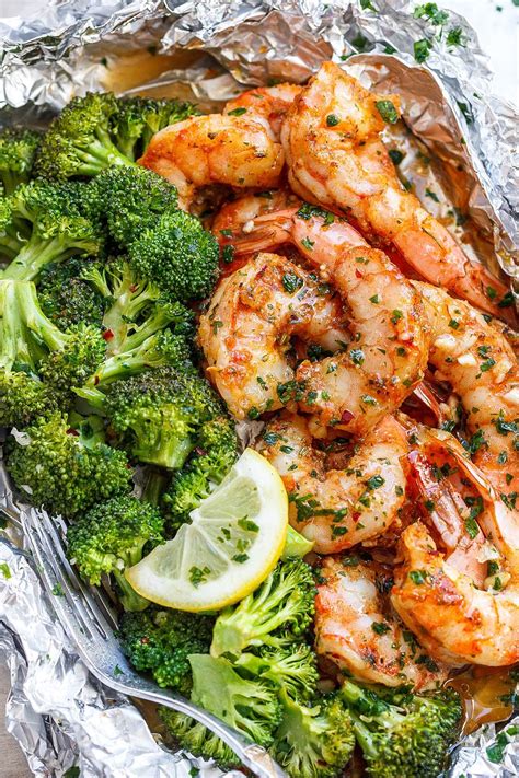 Best of all, shrimp is high in protein and low in calories! Baked Shrimp and Broccoli Foil Packs with Garlic Lemon Butter Sauce | Healthy recipes, Best ...