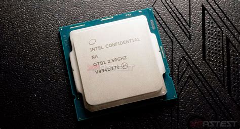 Intel Core I9 10900 Comet Lake S 10 Core Processor Pictured Up Close