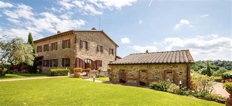 Large Agriturismo In Tuscany With Stunning Views