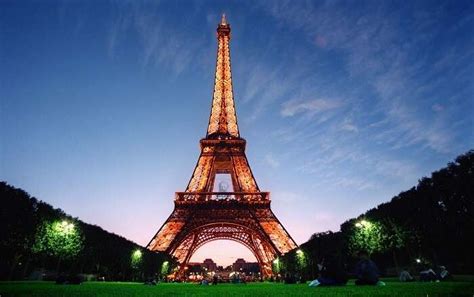 What Is A Good Month To Visit Paris Paris Visit Places Tower Eiffel Place Beautiful Most Iconic