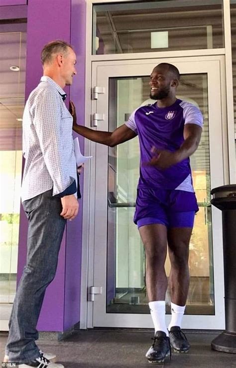 At the age of 16 years and 10 months, lukaku has become the youngest ever top scorer in belgian football. Romelu Lukaku stays away from Man United as he trains with ...