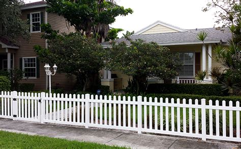 Our estimating staff keeps current on all local business codes delray beach to ensure your enclosure is compliant. PVC Fences | Bulldog Fence Company | Delray Beach, FL