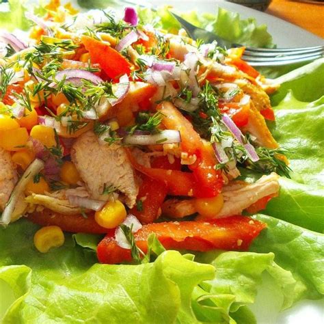 Салат с куриной грудкой: 15 простых рецептов на любой вкус