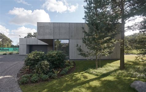 Gallery Of Residential Minimalist Concrete House Nebrau 5