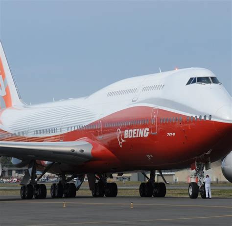 Jumbo Jet Die Neue Boeing 747 8 Fliegt Bilder And Fotos Welt