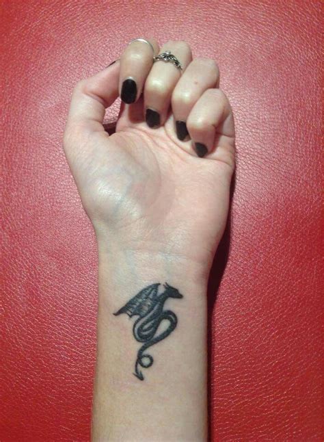 Dragon Tattoos On Wrist