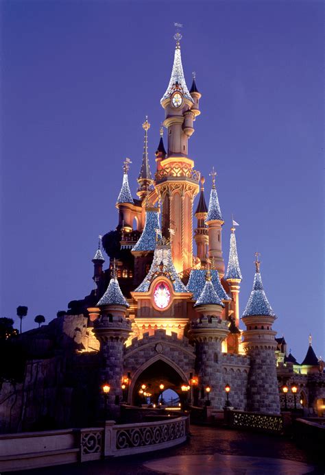 Disneyland Paris Celebrates The Holiday Season Disney