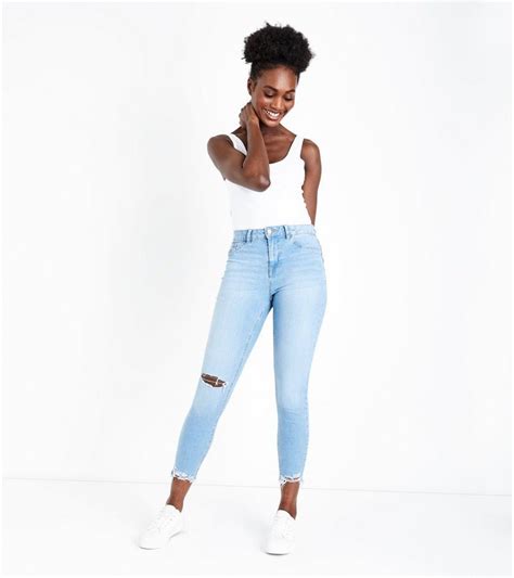 new look pale blue ripped fray hem skinny jenna jeans at £15 99 love the brands